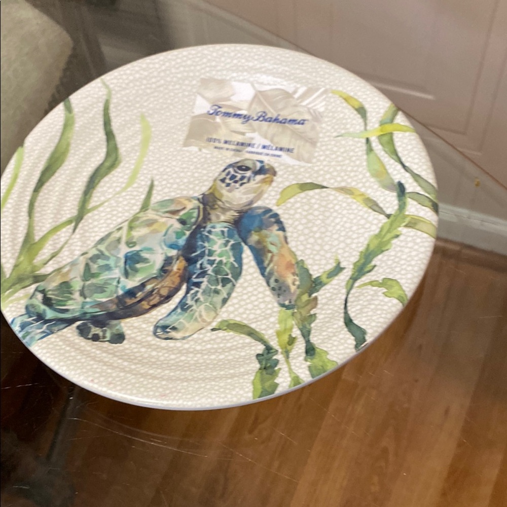 Tommy Bahama Salad plate 8.5” Sea Turtle Plate - Green and Blue set of 4